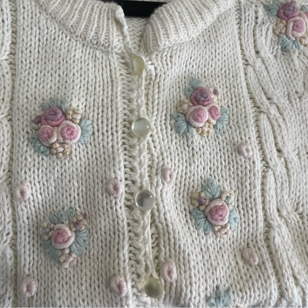 Vintage Margules Cottagecore Cream Cardigan with Floral Accents Size Large - Picture 7 of 10
